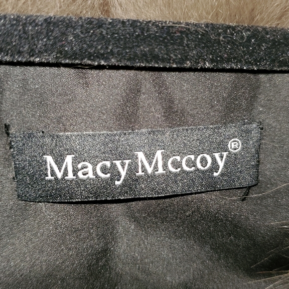 MACY MCCOY FOX FUR VEST - Picture 6 of 6